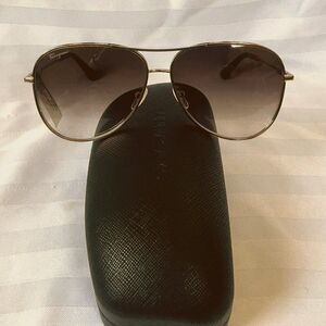 NWT FERRAGAMO Rose Gold Stylish Aviator Sunglasses